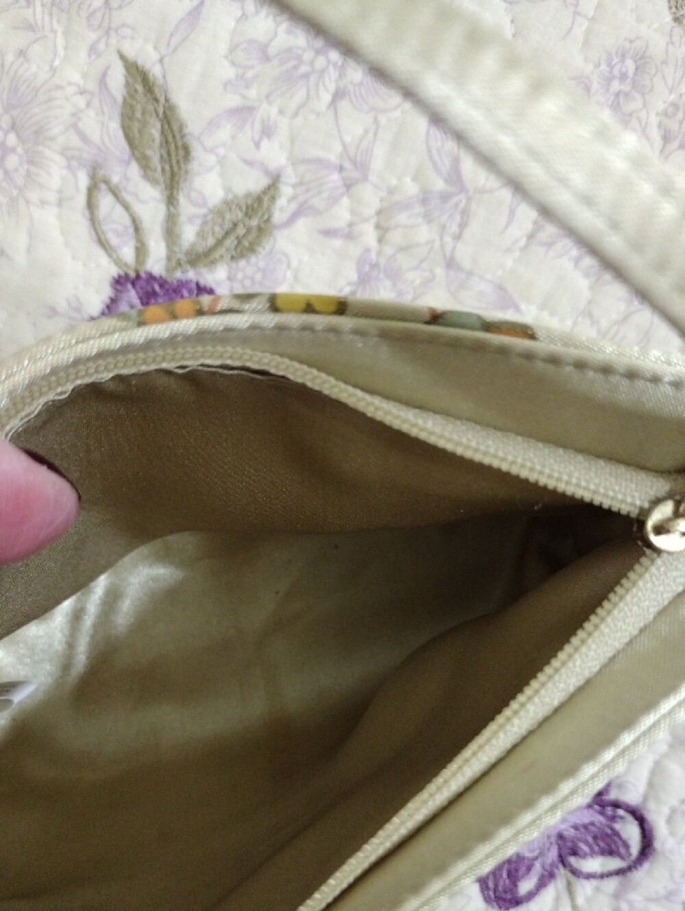 Elegant Cream Floral Shoulder Bag with Yellow & Orange Accents - Picture 4 of 6
